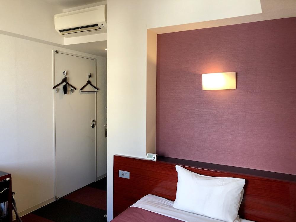 โรงแรมมิดอินเมกูโระ-เอคิมาเอะ 2* โตเกียว